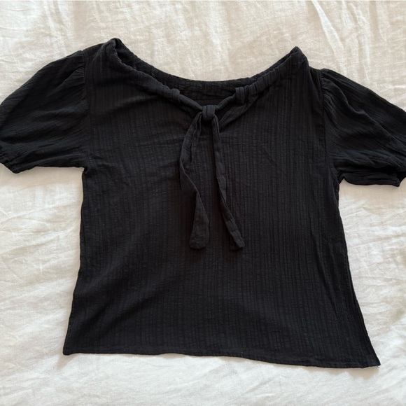 Neuflora Black 100% Cotton Top with Bow on Back and Puff Sleeves Loose Fit - Picture 9 of 16